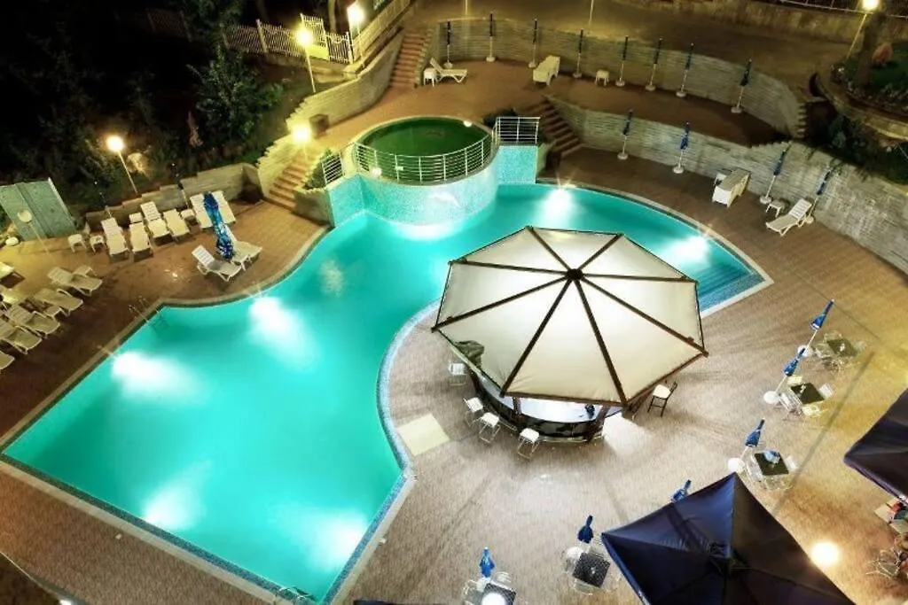Appartement Cozy 1 Bed With Sea View & Pool à Varna